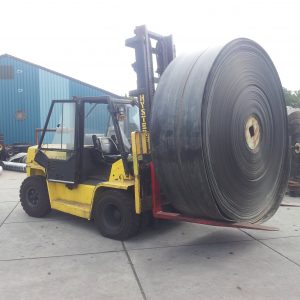 transportband-met-koortlagen-bosrubber