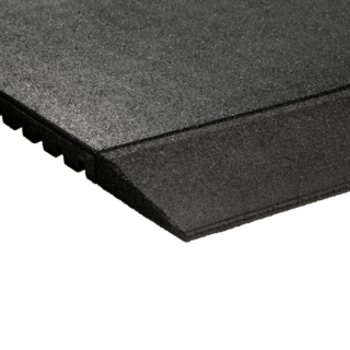 Bos Extreme Impact 43mm fitnesstegel met een oploopprofiel.