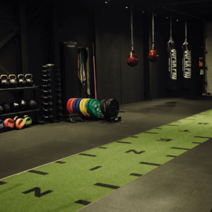 rubber-sportschoolvloer-bosrubber